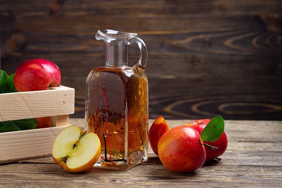 Apple Cider Vinegar: The Miraculous Natural Elixir for Health, Beauty, and Vitality